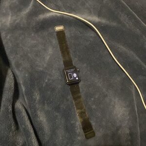 SERIES 3 APPLE WATCH WITH CHARGER, MAGNETIC BAND, AND, ORGINAL BOX‼️